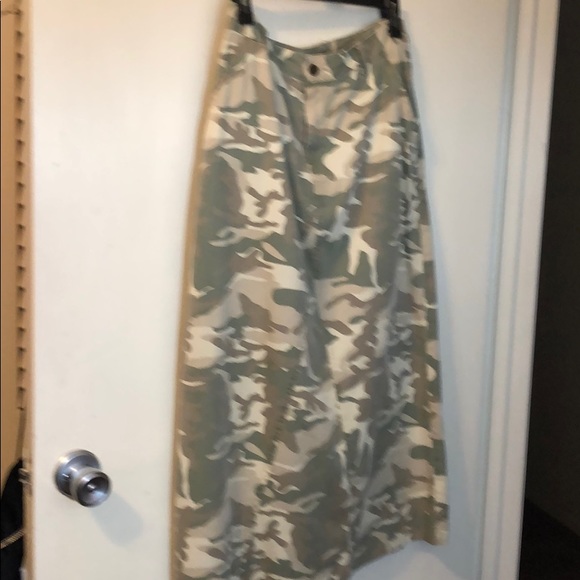 Democracy Dresses & Skirts - Democracy A Line Camo Maxi Skirt, Sz 6